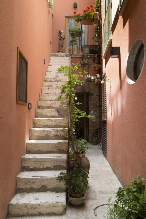 Il Cortile Fiorito Daire Trapani Dış mekan fotoğraf
