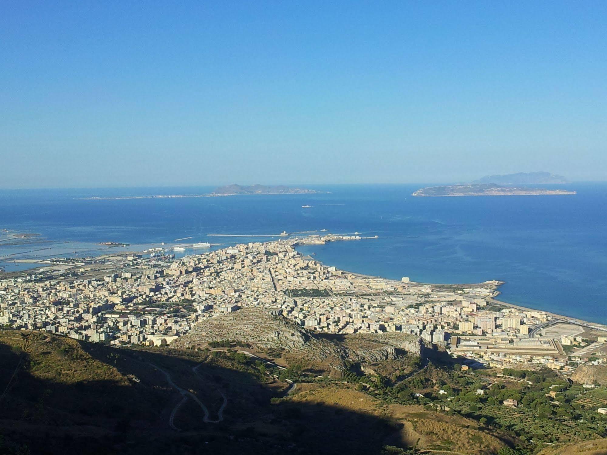 Il Cortile Fiorito Daire Trapani Dış mekan fotoğraf